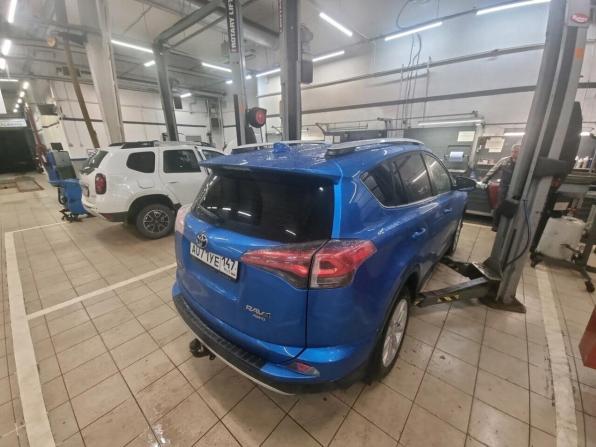 Toyota RAV4 IV (XA40) Рестайлинг с пробегом 2016 года, цена 2 350 000 рублей, 166000 км, внедорожник, Автокод Объявления