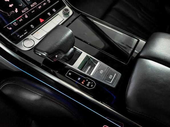 Audi A8 IV (D5) с пробегом 2018 года, цена 7 350 000 рублей, 75506 км, седан, Автокод Объявления