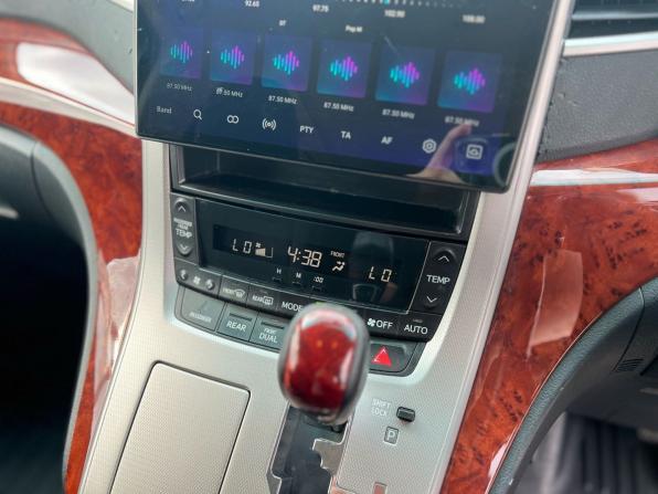 Toyota Vellfire I с пробегом 2008 года, цена 1 910 000 рублей, 190000 км, минивэн, Автокод Объявления