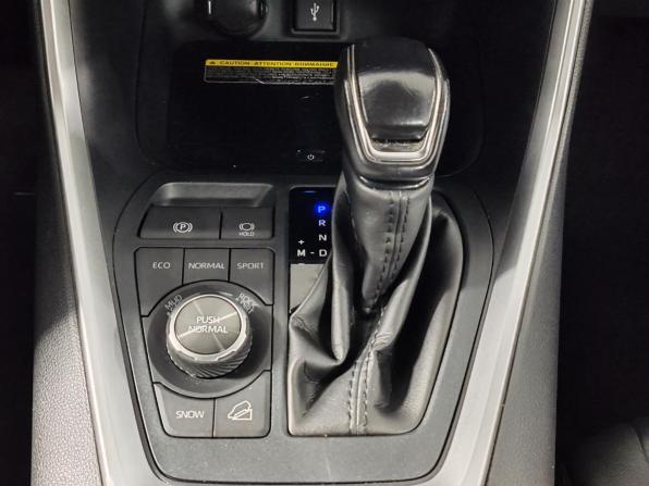 Toyota RAV4 V (XA50) с пробегом 2021 года, цена 2 850 000 рублей, 150725 км, внедорожник, Автокод Объявления