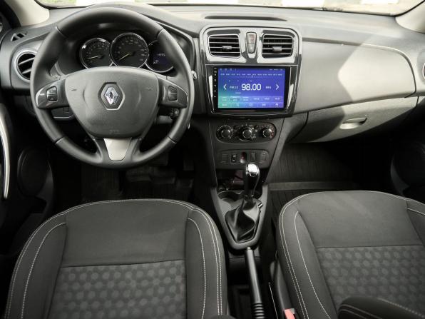 Renault Logan II с пробегом 2018 года, цена 799 000 рублей, 149918 км, седан, Автокод Объявления
