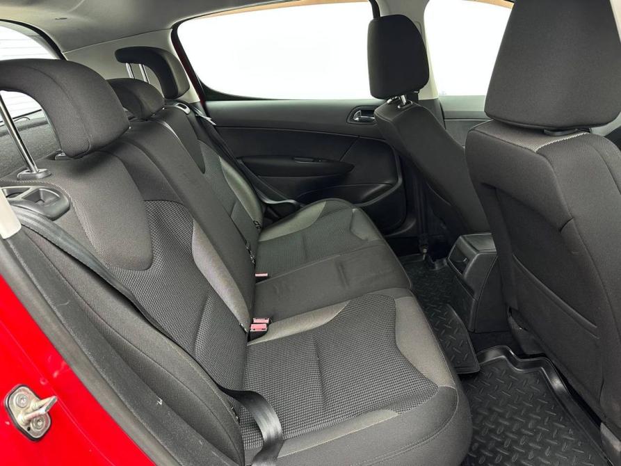 Peugeot 308 I Москва  - изображение 14