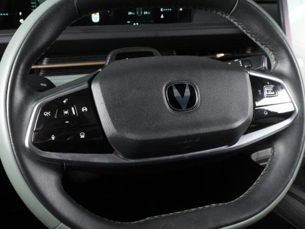 Changan Lamore с пробегом 2023 года, цена 1 650 000 рублей, 76018 км, седан, Автокод Объявления