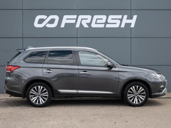 Mitsubishi Outlander III Рестайлинг 3 с пробегом 2020 года, цена 2 340 000 рублей, 101432 км, внедорожник, Автокод Объявления