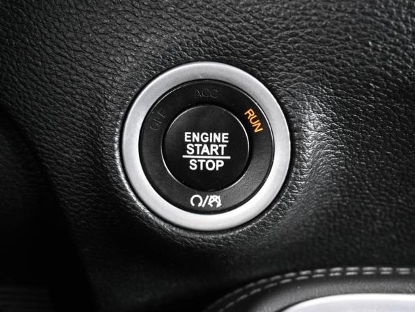 Dodge Challenger III Рестайлинг 2 с пробегом 2018 года, цена 3 649 000 рублей, 63345 км, купе, Автокод Объявления