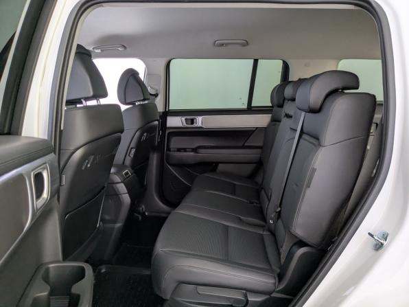 Hyundai Santa Fe IV Рестайлинг с пробегом 2023 года, цена 4 450 000 рублей, 38630 км, внедорожник, Автокод Объявления