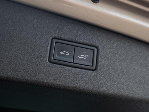 Volkswagen Tiguan II с пробегом 2018 года, цена 2 130 000 рублей, 180735 км, внедорожник, Автокод Объявления
