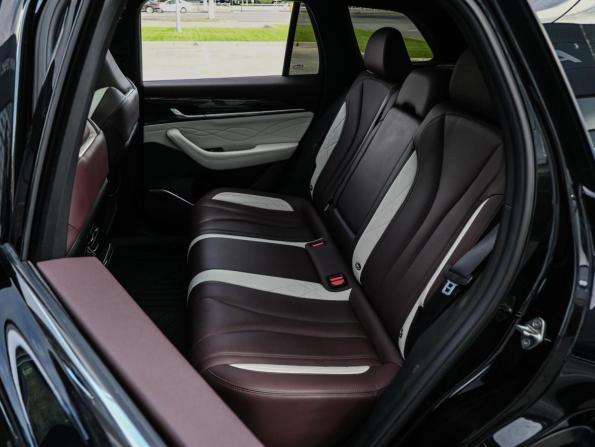 Geely Xingyue L I с пробегом 2023 года, цена 3 069 000 рублей, 99871 км, внедорожник, Автокод Объявления