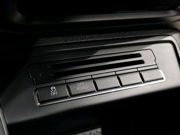 Volkswagen Tiguan I Рестайлинг с пробегом 2015 года, цена 1 422 000 рублей, 153000 км, внедорожник, Автокод Объявления