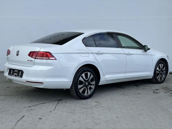Volkswagen Passat B8 с пробегом 2016 года, цена 1 698 000 рублей, 150611 км, седан, Автокод Объявления