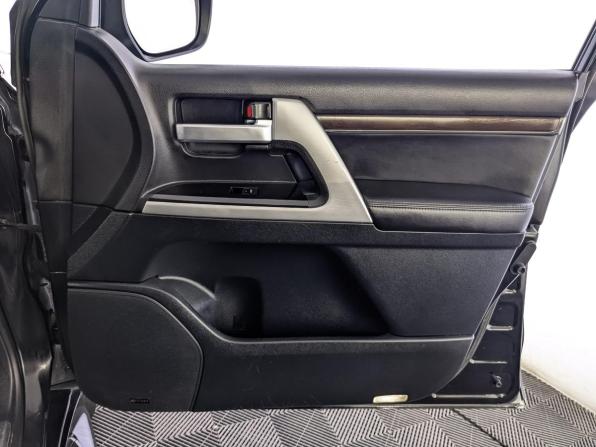 Toyota Land Cruiser 200 Series Рестайлинг 2 с пробегом 2020 года, цена 7 850 000 рублей, 136625 км, внедорожник, Автокод Объявления