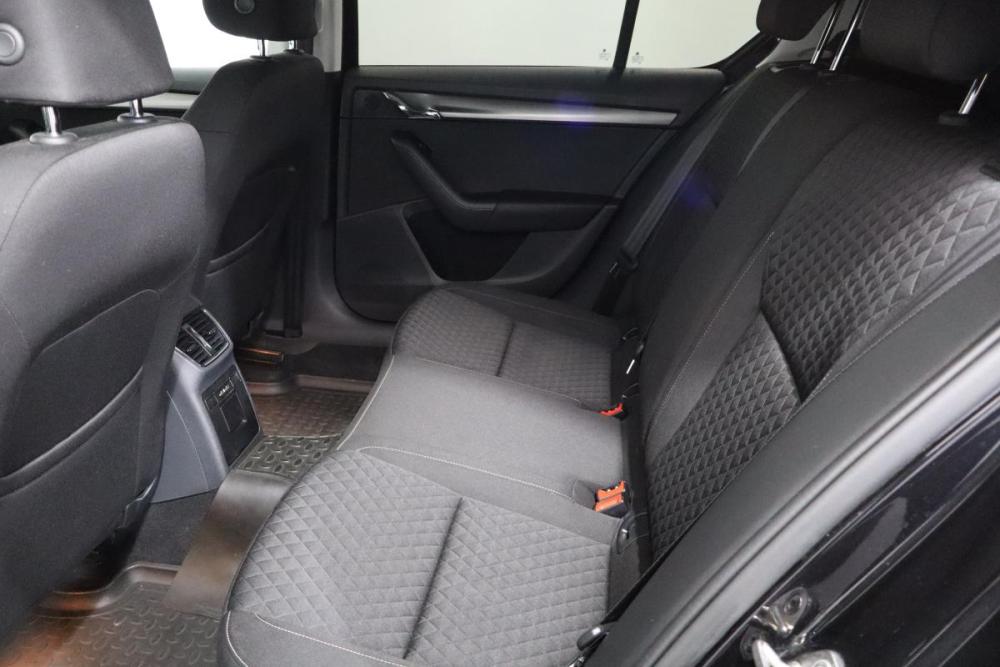 Skoda Octavia III (A7) Рестайлинг Санкт-Петербург  - изображение 13