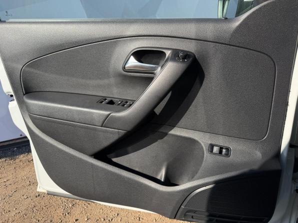 Volkswagen Polo V Рестайлинг с пробегом 2016 года, цена 750 000 рублей, 190000 км, седан, Автокод Объявления
