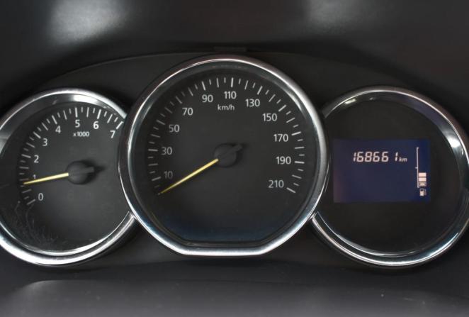 Renault Logan II с пробегом 2017 года, цена 660 000 рублей, 168661 км, седан, Автокод Объявления
