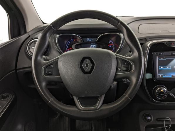 Renault Kaptur I с пробегом 2017 года, цена 1 290 000 рублей, 137553 км, внедорожник, Автокод Объявления