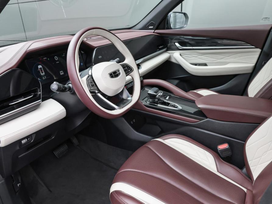Geely Monjaro I Москва  - изображение 18