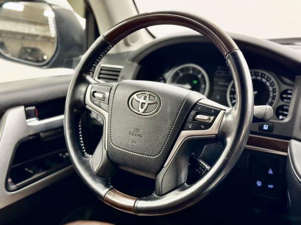 Toyota Land Cruiser 200 Series Рестайлинг 2 с пробегом 2016 года, цена 4 900 000 рублей, 269238 км, внедорожник, Автокод Объявления