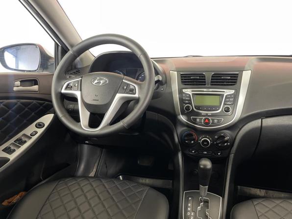 Hyundai Solaris I с пробегом 2012 года, цена 870 000 рублей, 201376 км, седан, Автокод Объявления