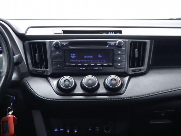 Toyota RAV4 IV (XA40) Рестайлинг с пробегом 2017 года, цена 2 270 000 рублей, 199907 км, внедорожник, Автокод Объявления
