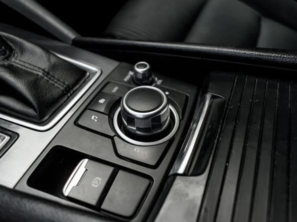 Mazda 6 III (GJ) Рестайлинг с пробегом 2017 года, цена 1 670 000 рублей, 185308 км, седан, Автокод Объявления