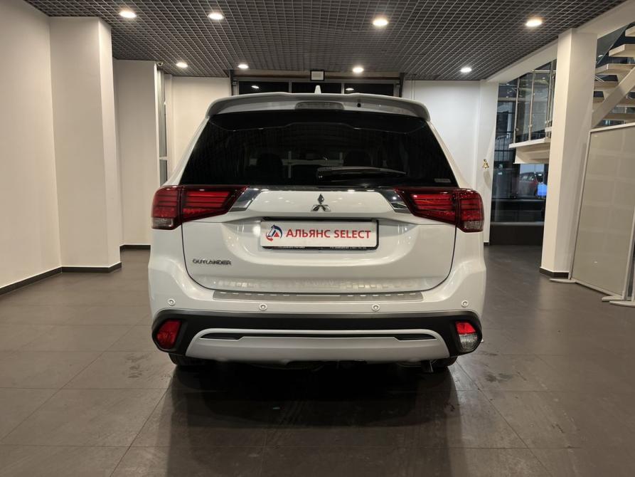 Mitsubishi Outlander III Рестайлинг 3 Чебоксары  - изображение 4