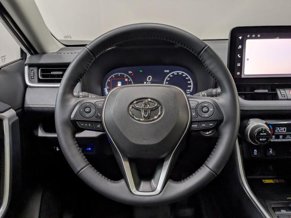 Toyota RAV4 V (XA50) с пробегом 2025 года, цена 3 925 000 рублей, 5170 км, внедорожник, Автокод Объявления