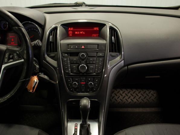 Opel Astra J Рестайлинг с пробегом 2013 года, цена 920 000 рублей, 118975 км, хэтчбек, Автокод Объявления