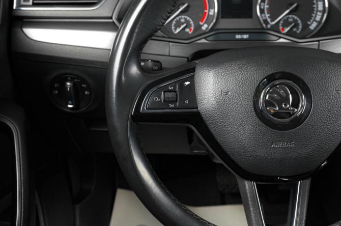Skoda Superb III с пробегом 2017 года, цена 1 949 000 рублей, 159700 км, лифтбек, Автокод Объявления