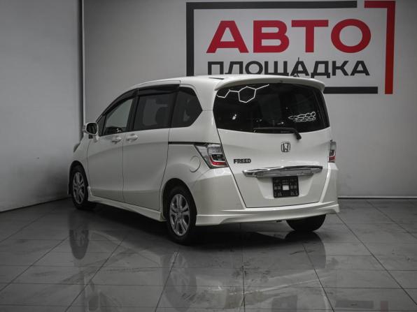 Honda Freed I Рестайлинг с пробегом 2012 года, цена 1 099 000 рублей, 205923 км, компактвэн, Автокод Объявления