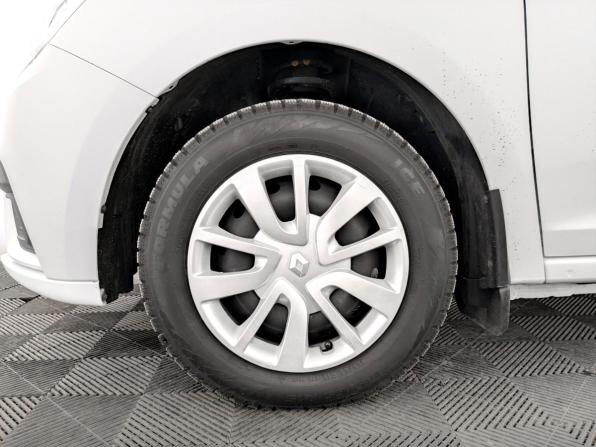 Renault Logan II Рестайлинг с пробегом 2022 года, цена 1 060 000 рублей, 121483 км, седан, Автокод Объявления