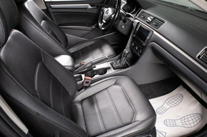Volkswagen Passat B8 Рестайлинг с пробегом 2018 года, цена 1 999 000 рублей, 138000 км, седан, Автокод Объявления