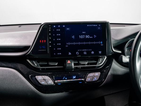 Toyota C-HR I с пробегом 2017 года, цена 1 880 000 рублей, 95676 км, внедорожник, Автокод Объявления
