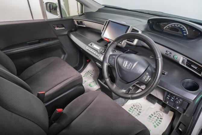 Honda Freed I Рестайлинг с пробегом 2012 года, цена 1 099 000 рублей, 194500 км, компактвэн, Автокод Объявления