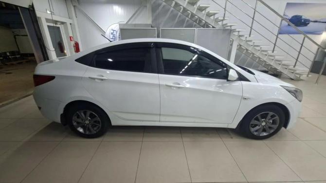 Hyundai Solaris I Рестайлинг с пробегом 2016 года, цена 724 000 рублей, 284000 км, седан, Автокод Объявления