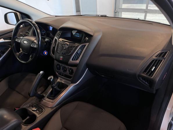 Ford Focus III с пробегом 2012 года, цена 640 000 рублей, 183121 км, универсал, Автокод Объявления