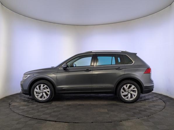 Volkswagen Tiguan II Рестайлинг с пробегом 2021 года, цена 3 650 000 рублей, 62212 км, внедорожник, Автокод Объявления