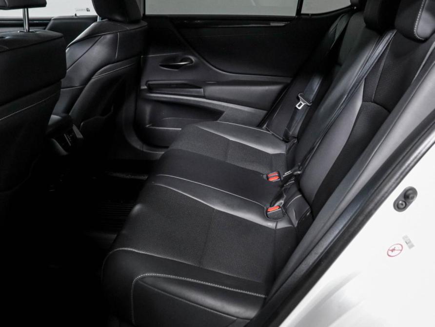 Lexus ES VII Москва  - изображение 11
