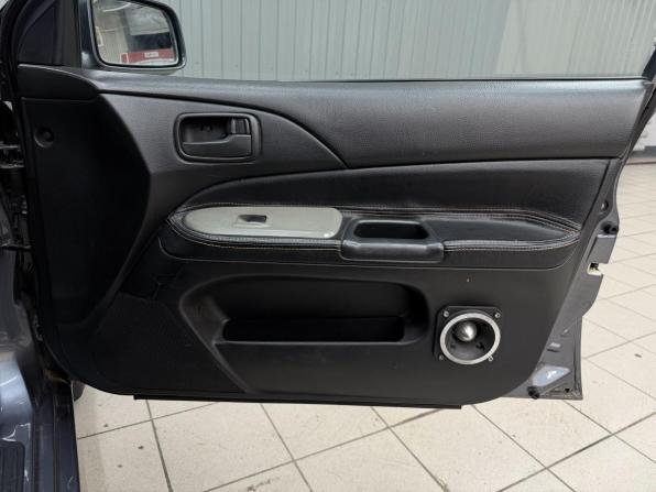 Mitsubishi Lancer IX Рестайлинг с пробегом 2005 года, цена 379 000 рублей, 292116 км, седан, Автокод Объявления