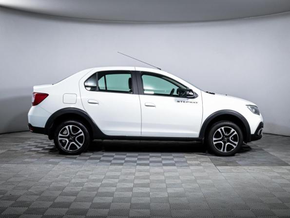 Renault Logan II Рестайлинг с пробегом 2022 года, цена 1 250 000 рублей, 111377 км, седан, Автокод Объявления