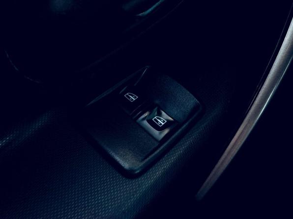 Renault Sandero II с пробегом 2017 года, цена 955 000 рублей, 102801 км, хэтчбек, Автокод Объявления