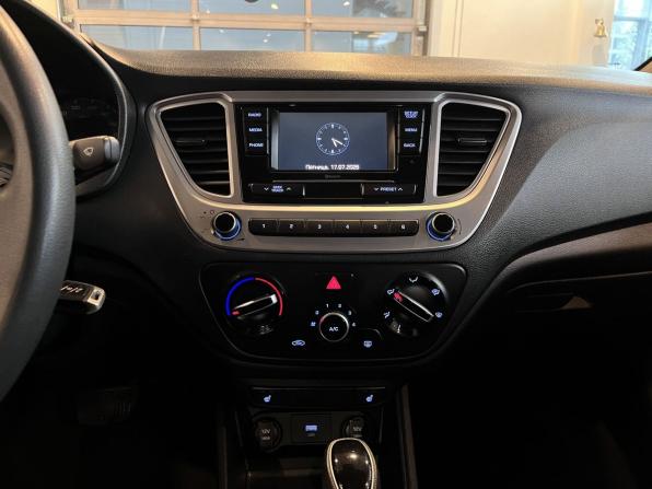 Hyundai Solaris II Рестайлинг с пробегом 2022 года, цена 1 600 000 рублей, 112591 км, седан, Автокод Объявления