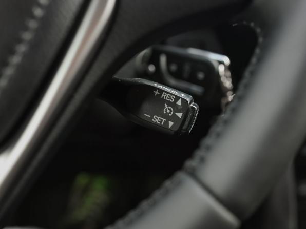 Toyota RAV4 IV (XA40) Рестайлинг с пробегом 2016 года, цена 2 399 000 рублей, 118900 км, внедорожник, Автокод Объявления