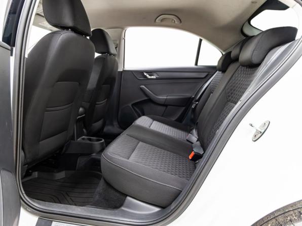 Skoda Rapid I с пробегом 2016 года, цена 998 000 рублей, 148041 км, лифтбек, Автокод Объявления