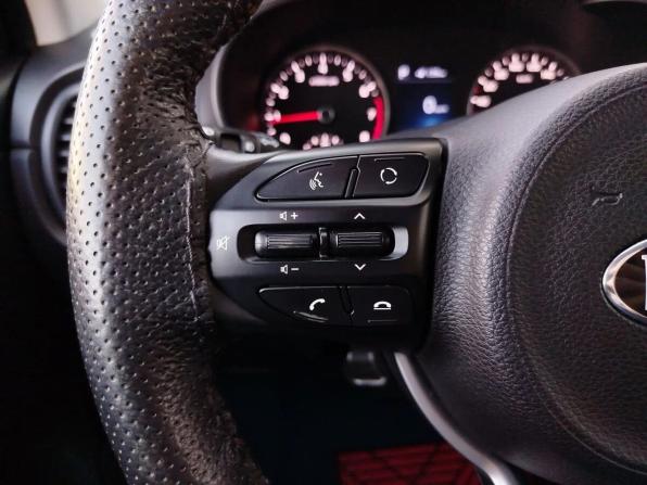 Kia Rio IV с пробегом 2018 года, цена 1 355 000 рублей, 85900 км, седан, Автокод Объявления