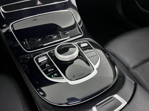Mercedes-Benz E-Класс V (W213 S213 C238) с пробегом 2018 года, цена 2 100 000 рублей, 239822 км, седан, Автокод Объявления