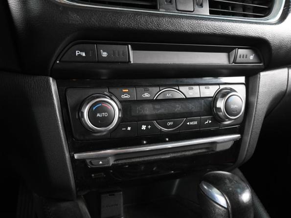 Mazda 6 III (GJ) Рестайлинг с пробегом 2016 года, цена 1 719 000 рублей, 167667 км, седан, Автокод Объявления