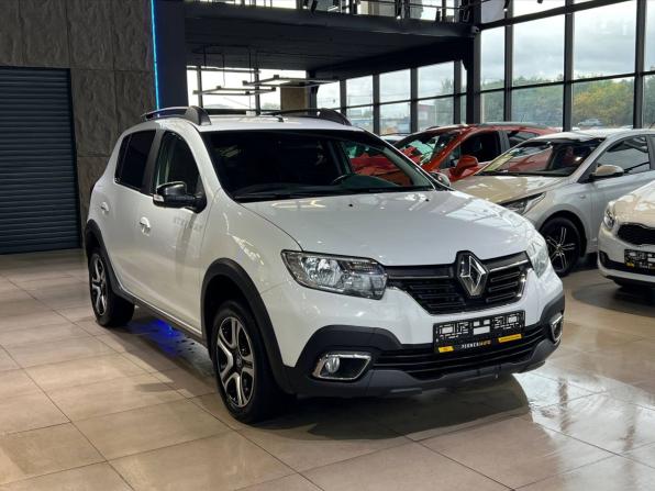 Renault Sandero II Рестайлинг с пробегом 2019 года, цена 1 320 000 рублей, 88000 км, хэтчбек, Автокод Объявления