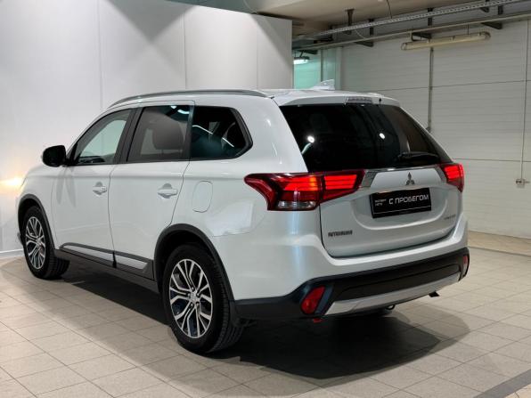 Mitsubishi Outlander III Рестайлинг 3 с пробегом 2018 года, цена 1 970 000 рублей, 185001 км, внедорожник, Автокод Объявления