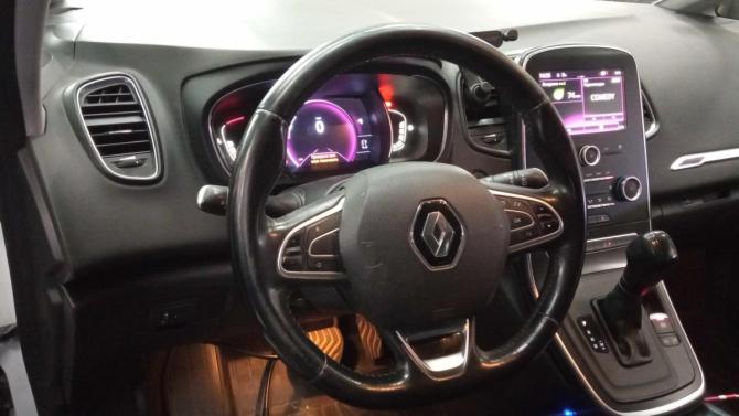 Renault Scenic IV с пробегом 2017 года, цена 1 280 000 рублей, 176515 км, минивэн, Автокод Объявления