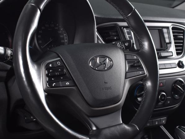 Hyundai Solaris II с пробегом 2018 года, цена 1 399 999 рублей, 52106 км, седан, Автокод Объявления